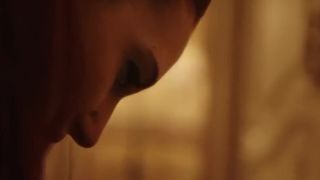 Рыжая девушка выпорола негра по крепкой заднице и выебала его в анус страпоном